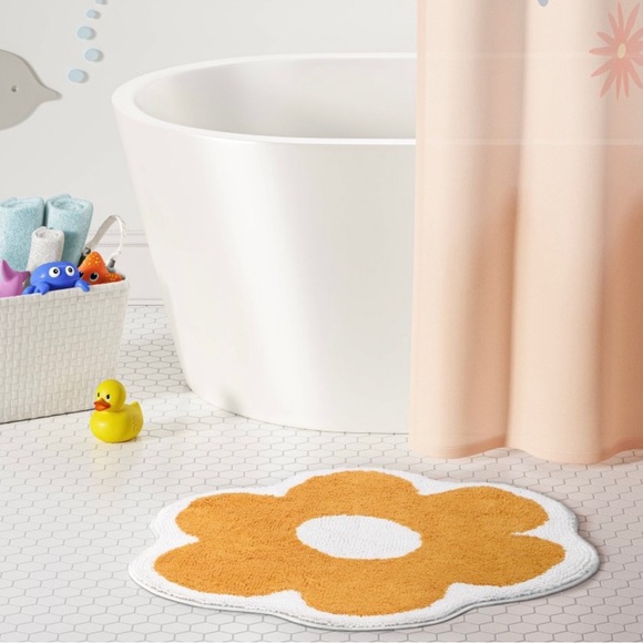 Pillowfort Flower Bath Rug - Picture 4 of 5